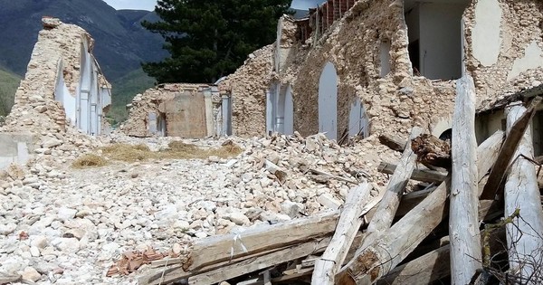 Il Terremoto Non Cancella La Bellezza Piu Vera Di Norcia Editoriali Archivio Home La Difesa Del Popolo