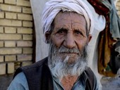 Afghanistan, 200 in fuga in Iran. Unhcr: i valichi restino aperti