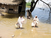 Alluvioni in Pakistan. Mons. Arshad (presidente vescovi): “Facciamo fronte alle difficoltà del momento, ma la vera emergenza sarà dopo”