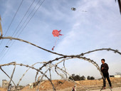 Aquiloni di speranza, l'immagine dei bambini di Gaza