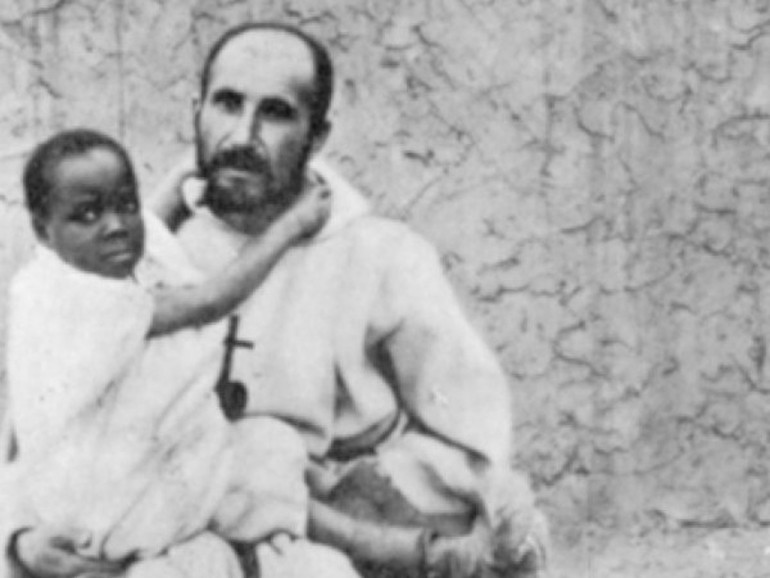 Charles de Foucauld: mons. Desfarges (Algeria), “ci conferma nella nostra vocazione di essere una presenza fraterna di incontro con tutti”