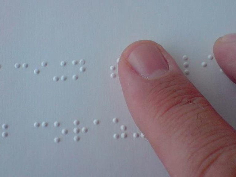 Chi non vede, non resta indietro: è la Giornata nazionale del Braille
