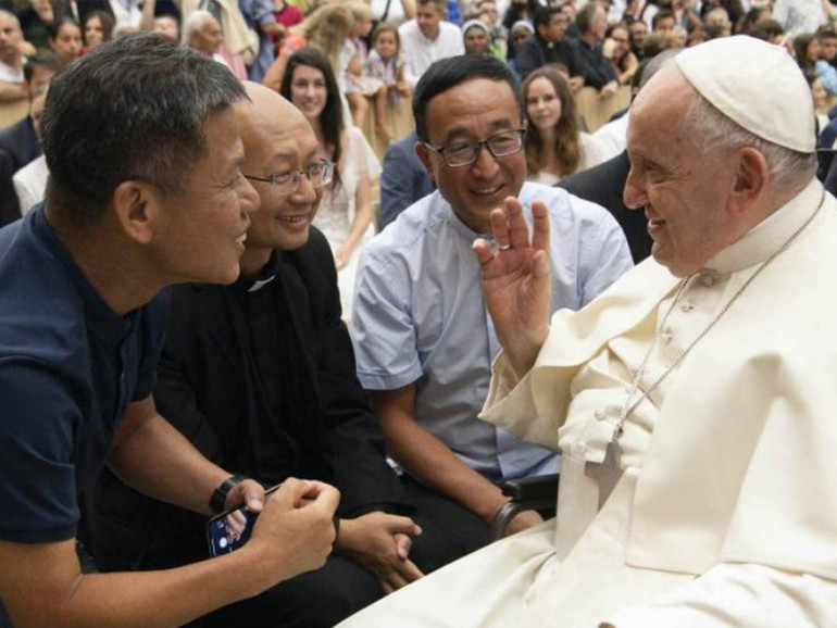 Chiaretto Yan: “Sogno una stretta di mano tra Papa Francesco e il presidente Xi Jinping per una svolta di pace nel mondo”