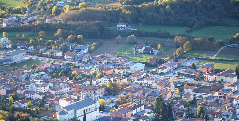 Cogollo del Cengio, dal Municipio al Campanile. Esserci, per i propri cittadini