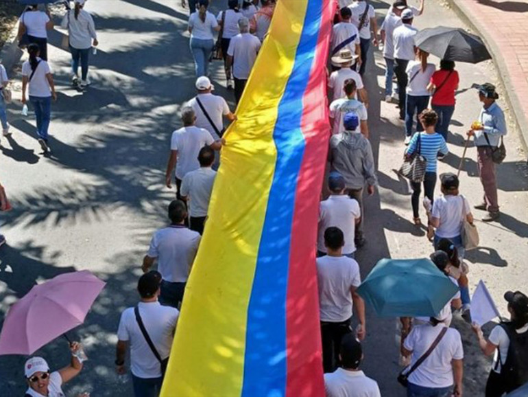 Colombia: vescovi a governo e istituzioni, “concentrarsi sul bene della nazione per ottenere il Paese unito e pacifico”