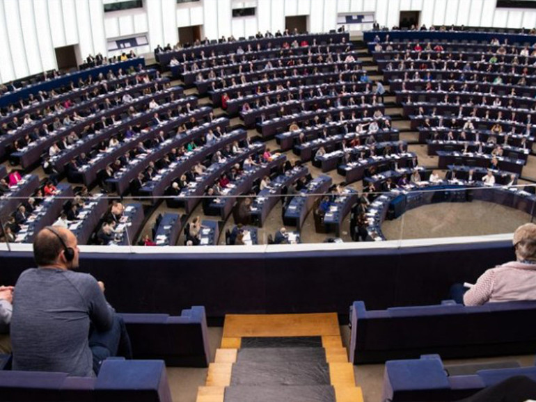 Cosa fa il Parlamento europeo? Leggi, bilancio Ue e “controllo democratico”