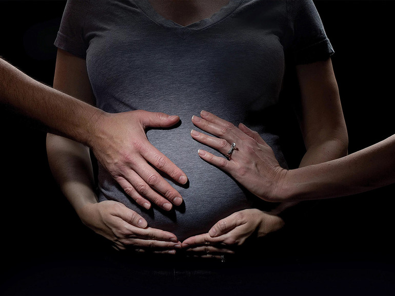 Cosa significa essere madre? La bioetica e la maternità surrogata