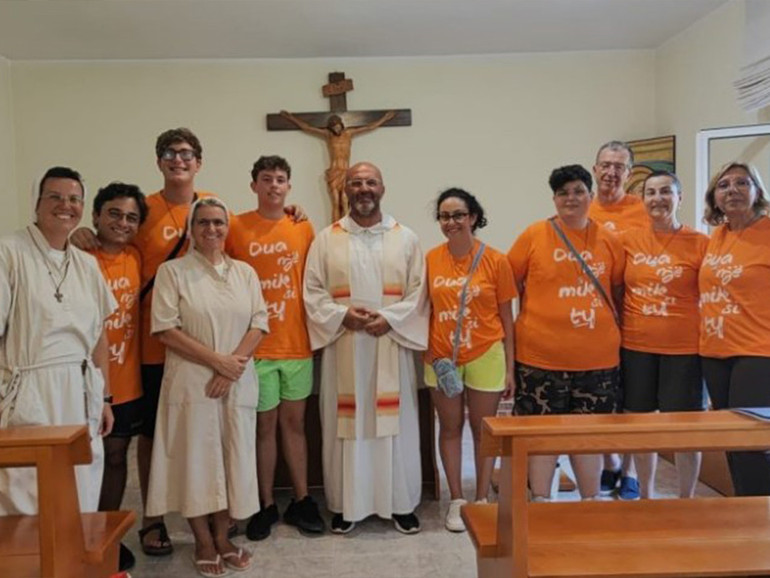 Da Bari a Valona, una parrocchia in “uscita” per sostenere un istituto di persone con disabilità mentale