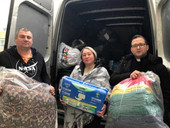 Dalla diocesi di Prato all’Ucraina, la solidarietà parte ogni venerdì con un furgone di aiuti umanitari