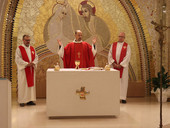 Don Giovanni Molon, parroco e padre spirituale del Seminario e di Casa Sant'Andrea. Accanto ai giovani “attingendo” dalla vita parrocchiale