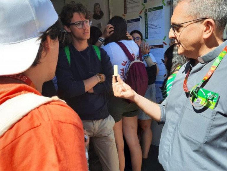 Gmg Lisbona: lo stand Cei per le vocazioni, “uno spazio di silenzio nella festa dei giovani”