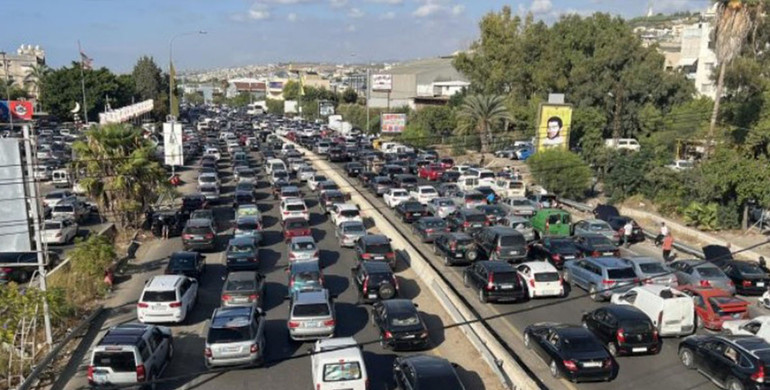 Guerra in Libano: circa 100mila sfollati siriani e libanesi in fuga verso la Siria.