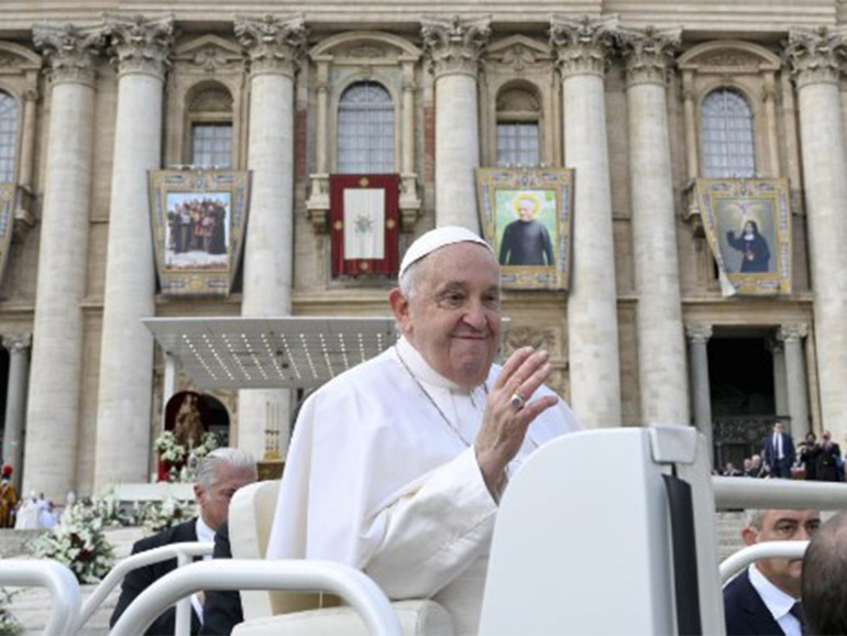 Il grido, la fede, il cammino- Per Francesco “non abbiamo bisogno di una Chiesa seduta e rinunciataria, ma di una Chiesa che raccoglie il grido de...