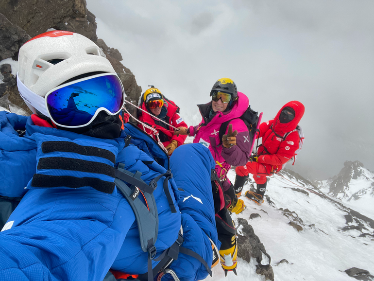 La scalata italo-pakistana tutta femminile sul K2, a 70 anni dall'impresa di Lino Lacedelli e Achille Compagnoni