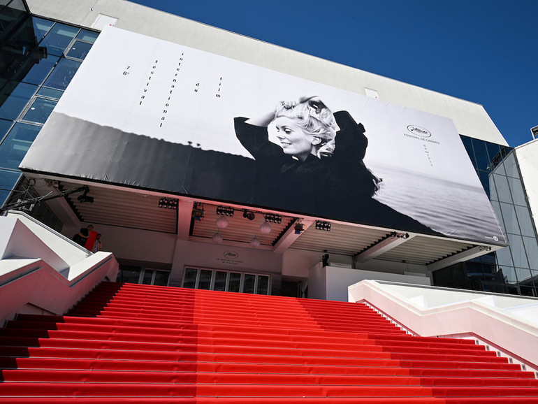 Le novità da Cannes77 e “Vangelo secondo Maria”. Le uscite al cinema di questa settimana
