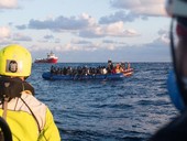 Migranti, Meloni vola a Tripoli ma continuano le violazioni dei libici