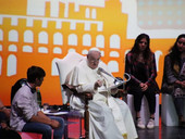 Papa ad Assisi: “trasformare un’economia che uccide in un’economia della vita”