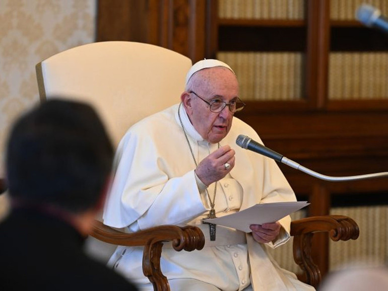 Papa all’udienza: “Nel Padre Nostro c’è tutto”. Imparare dagli anziani e da un pellegrino russo