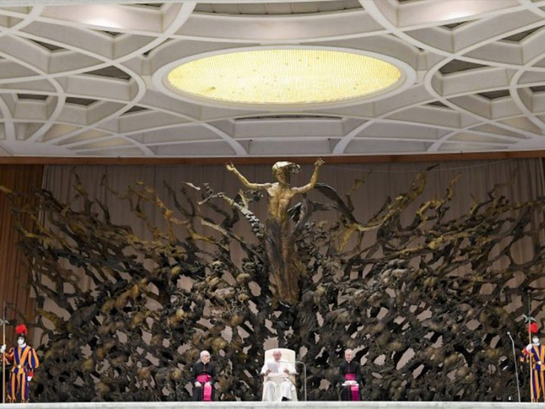 Papa all’udienza: “si fermi questa crudeltà selvaggia”