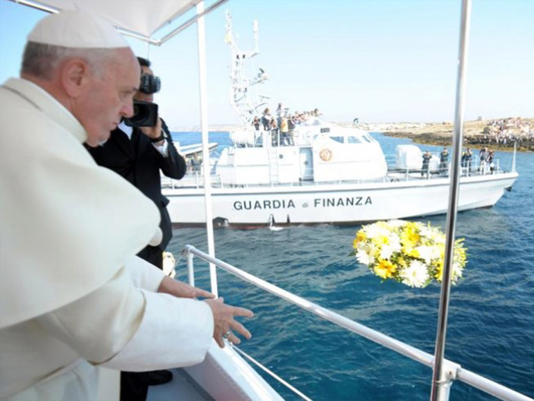 Papa Francesco: a Med24, “la fraternità è la risposta migliore ai conflitti”, no a “cultura della paura”. “Mediterraneo non sia più un...