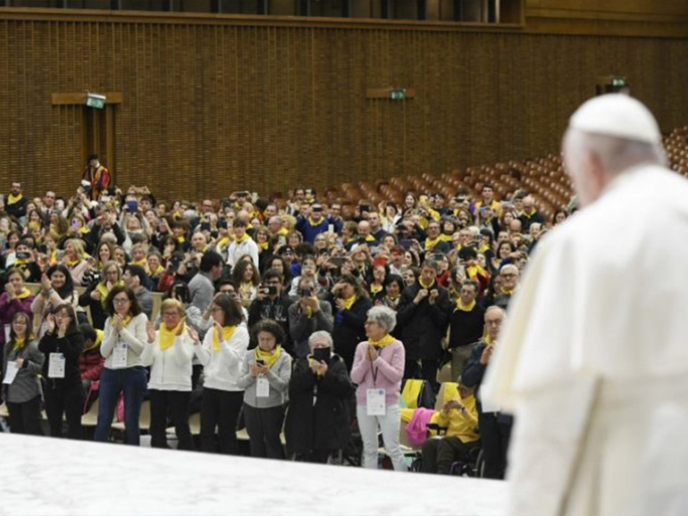 Papa Francesco: a pellegrini diocesi di Crema, per il Myanmar “vi invito a pregare, implorando da Dio il dono della pace”