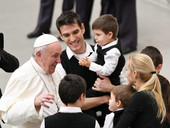 Papa Francesco: a Roma, dal 22 al 26 giugno 2022, il X Incontro mondiale delle famiglie. “In forma multicentrica e diffusa nel mondo”