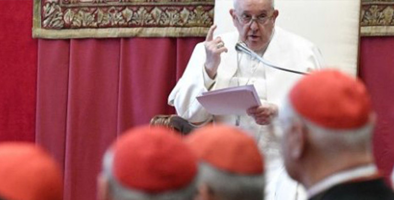 Papa Francesco: alla Curia Romana, “a Gaza non è guerra, è crudeltà”