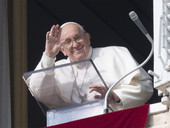 Papa Francesco: Angelus, “bisogna sempre difendere e sostenere la famiglia”
