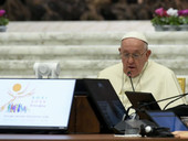 Papa Francesco: “giornalisti facciano capire alla gente che la priorità è l’ascolto”