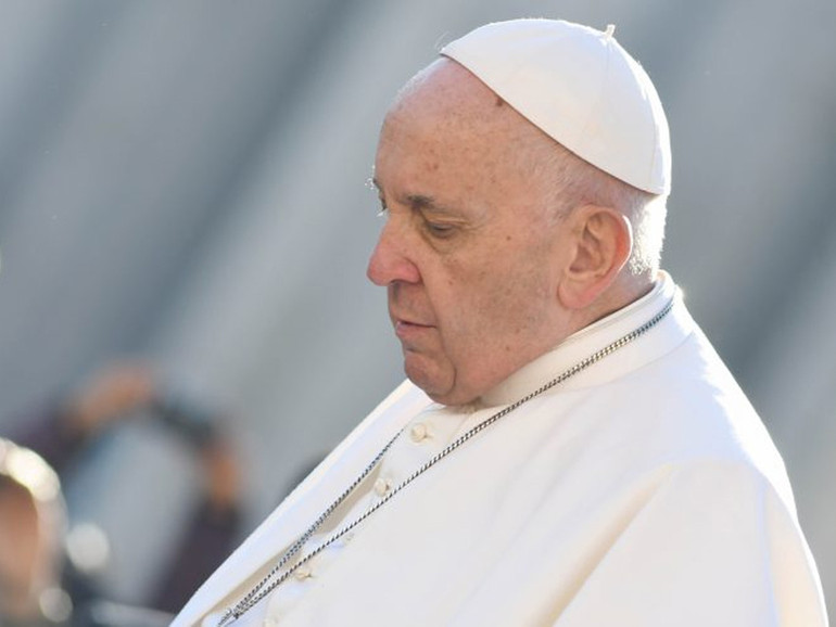 Papa Francesco: intervento chirurgico al Gemelli per stenosi diverticolare sintomatica del colon