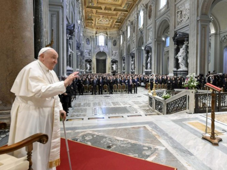 Papa Francesco: “seminare speranza e vincere il virus dell’indifferenza”