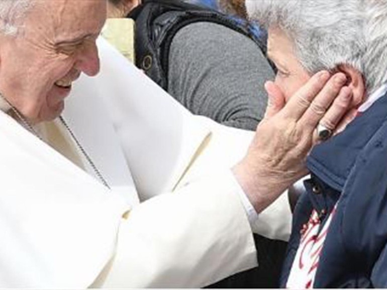 Papa Francesco: "siamo passati tutti dalle ginocchia dei ...