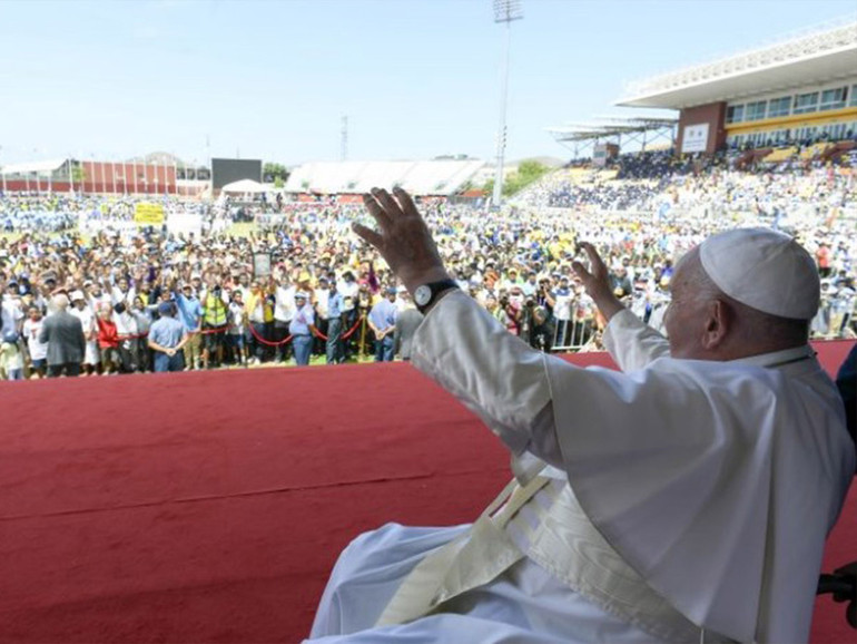 Papa in Papua Nuova Guinea: “Pace per le nazioni e per tutto il creato”