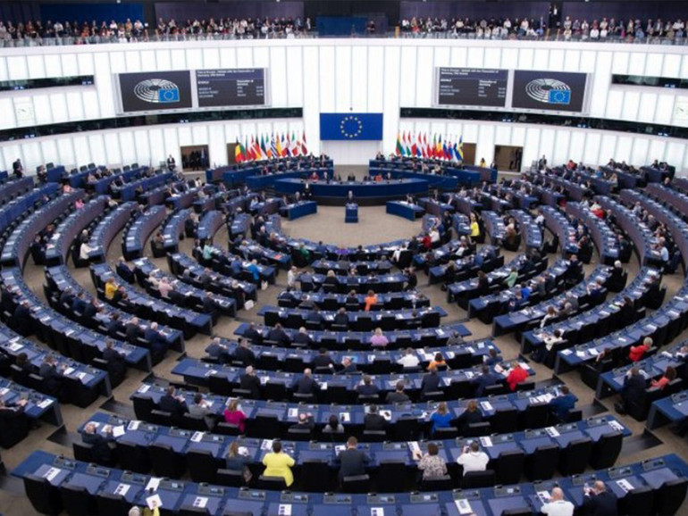 Parlamento Ue: difesa dei diritti… e qualche equivoco di fondo