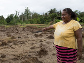 Povertà, Oxfam: “La crisi climatica affama il mondo. Paghi chi inquina di più!”