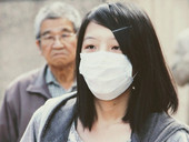 Prato, la comunità cinese si autotassa: 10mila mascherine per Codogno