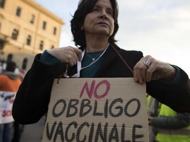 Quel “condono” per i no-vax