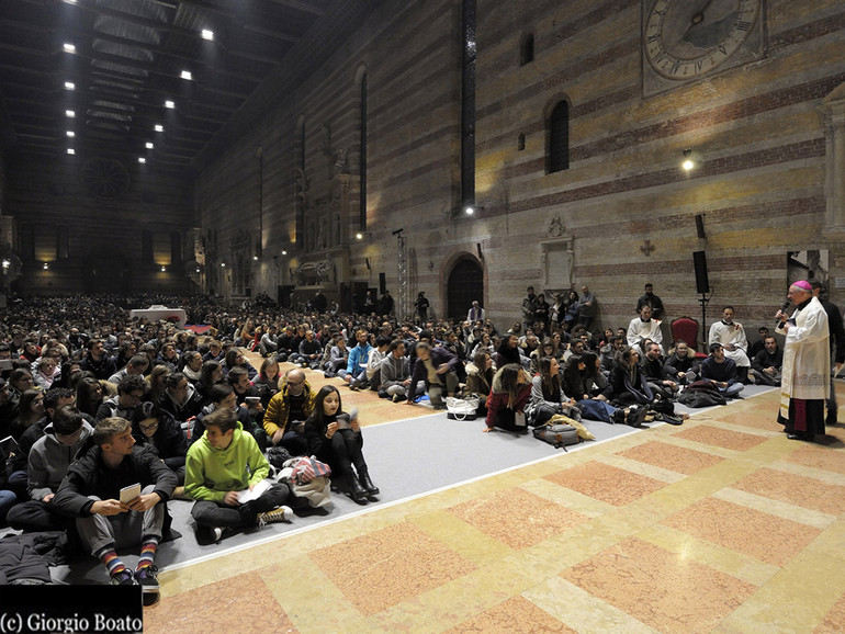 “Rinascere dall’alto”: veglia dei giovani lunedì 21 novembre, alle 20.30 in Cattedrale