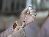 Stop temporaneo a sperimentazione vaccino Astrazeneca: Cauda (Gemelli), “fa parte delle regole del gioco e dimostra serietà nei controlli”