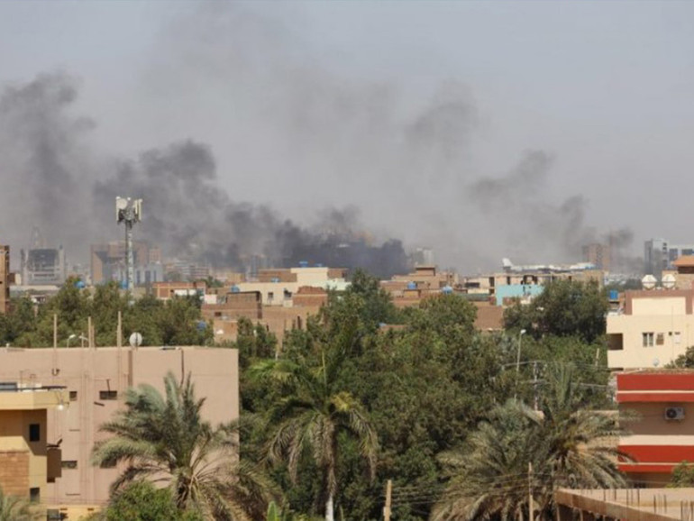 Sudan. P. Albanese: “Una guerra civile a tutti gli effetti”