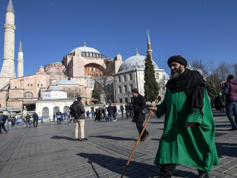 Ue-Turchia: attesa e preoccupazione per la decisione di trasformare Santa Sofia da museo in moschea. Ankara mette a rischio i rapporti con l’Europa